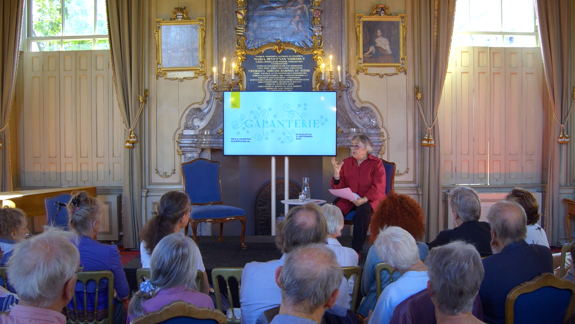 202229. Salon Rosi Braidotti I Castiglione’S Boek Van De Hoveling © Concertomedia