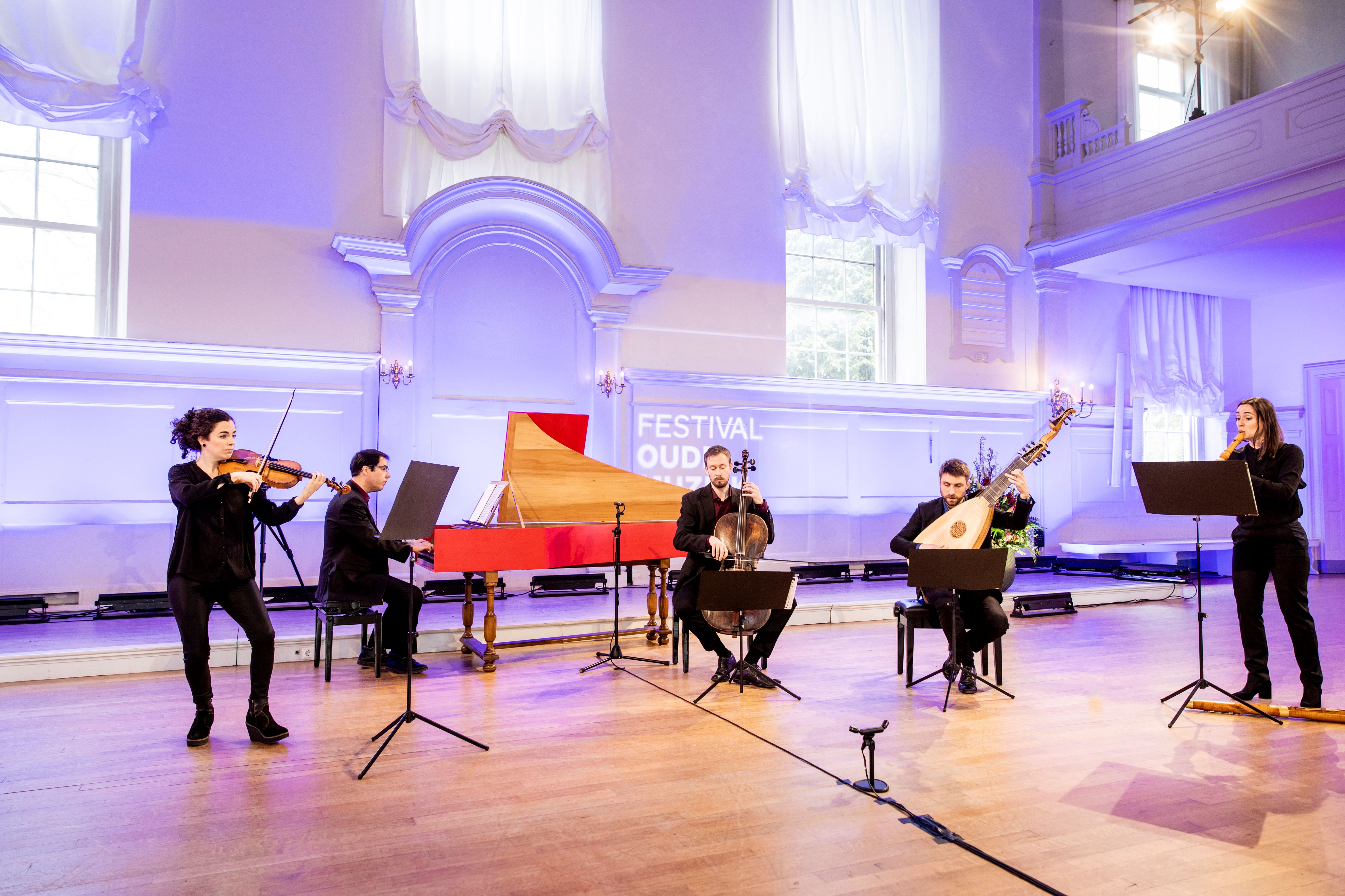 202189. Radio Antiqua © Foppe Schut