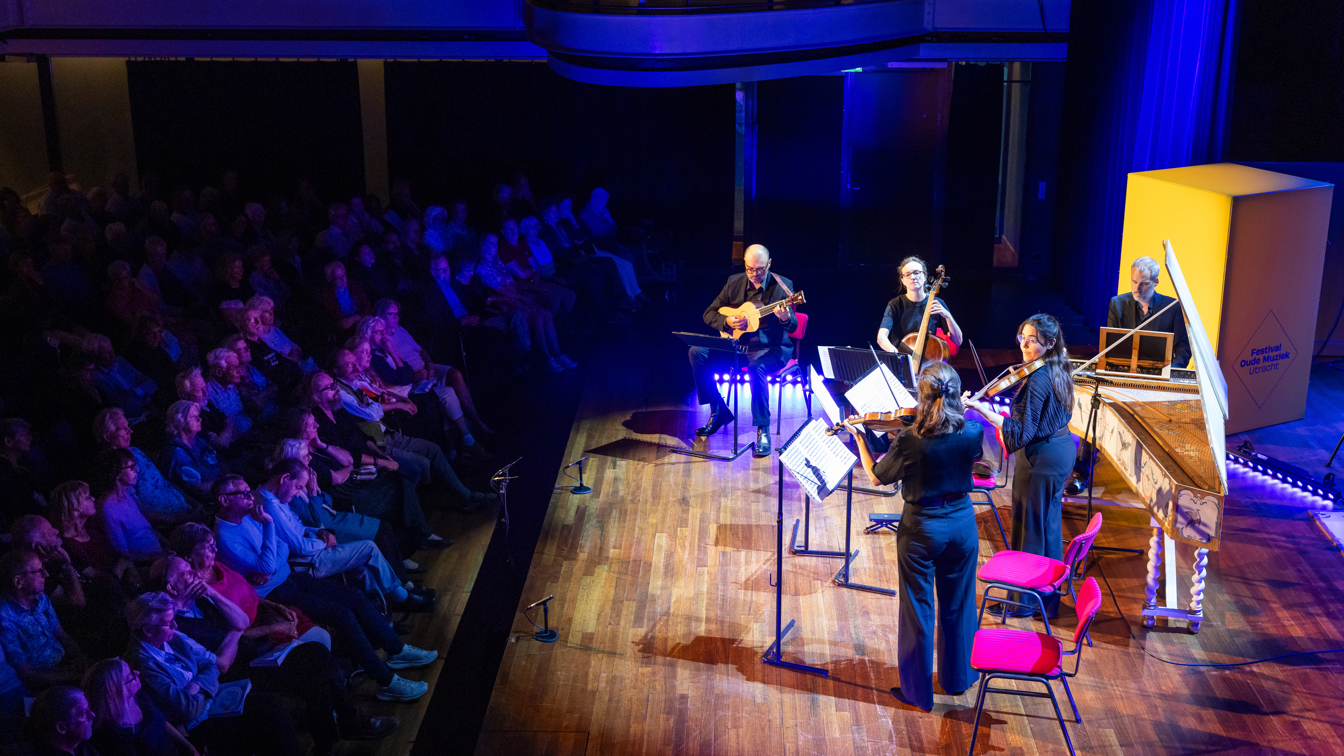 202523. Ensemble Danguy (7085 Mariekewijntjes)