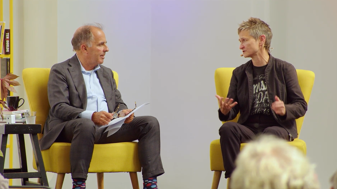 202116. Let's talkshow! / Prof. dr. Frits van Oostrom - De kraamkamer van de retoriek © ConcertoMedia